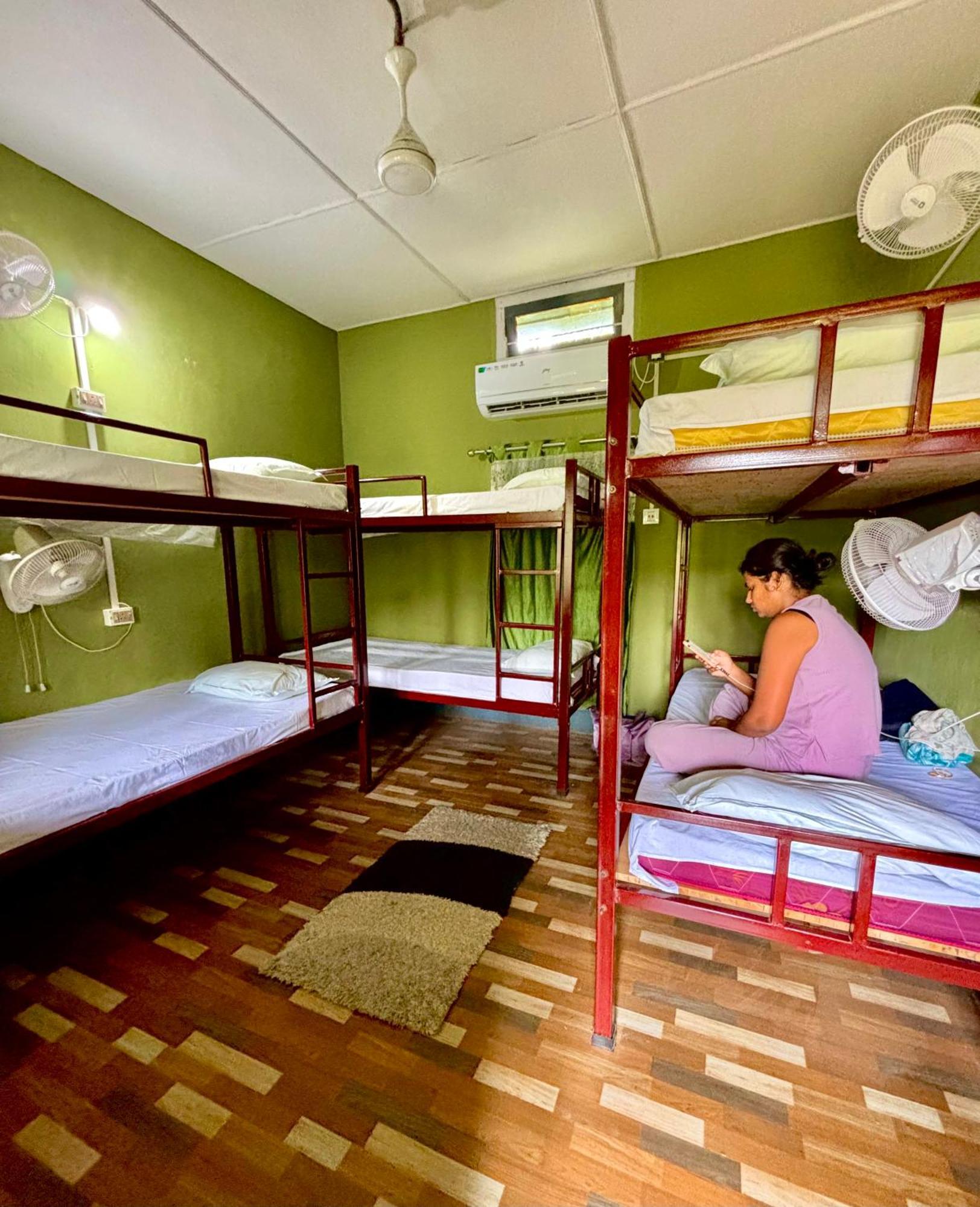 Stargaze Backpackers Hostel Guwahati Exterior foto
