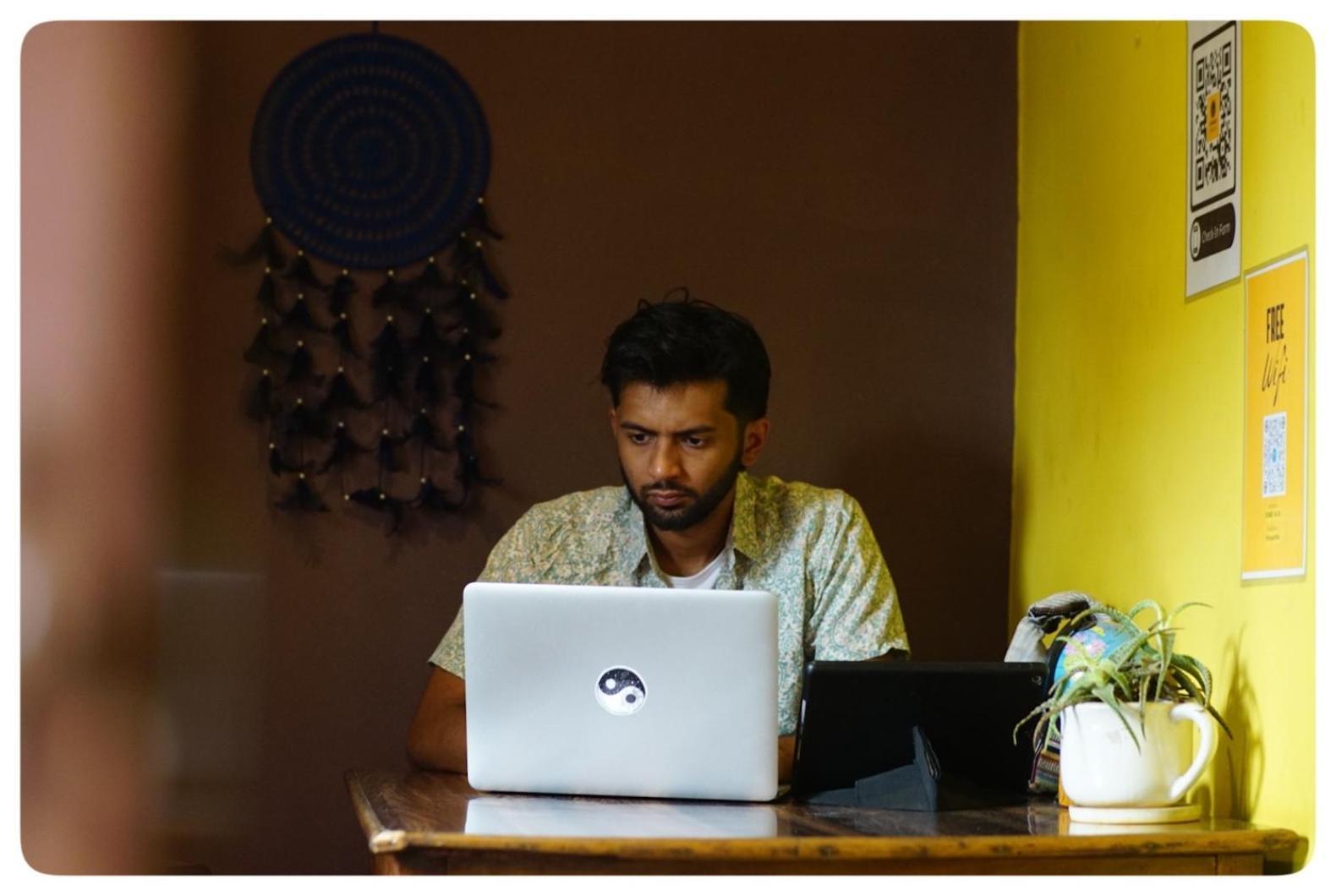 Stargaze Backpackers Hostel Guwahati Exterior foto